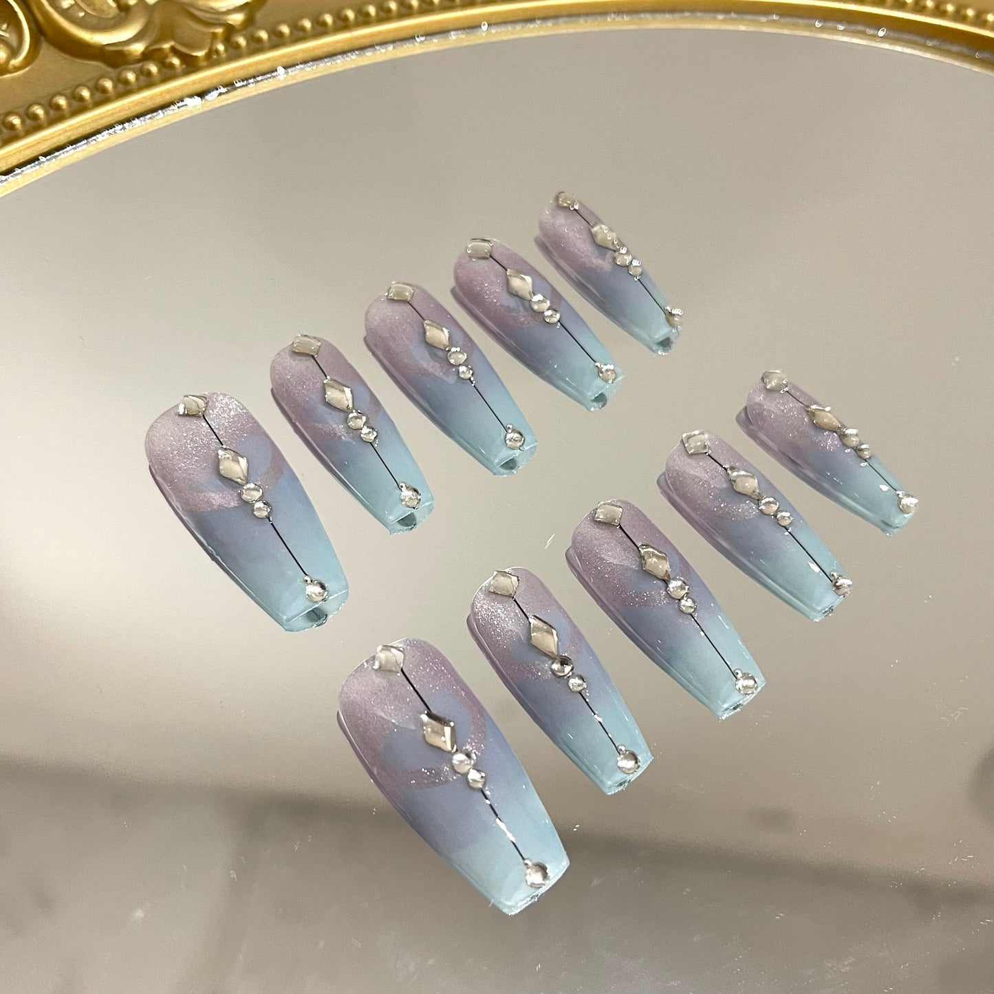 MoonMoon Press-On Nail 014